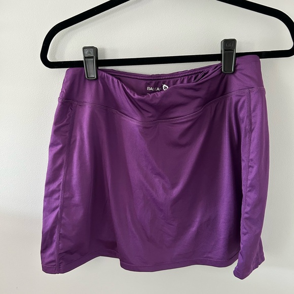 Women’s athletic apparel size Large - Picture 8 of 11